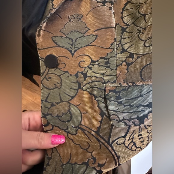 Breathtaking Veronica Beard Blazer - Picture 3 of 11